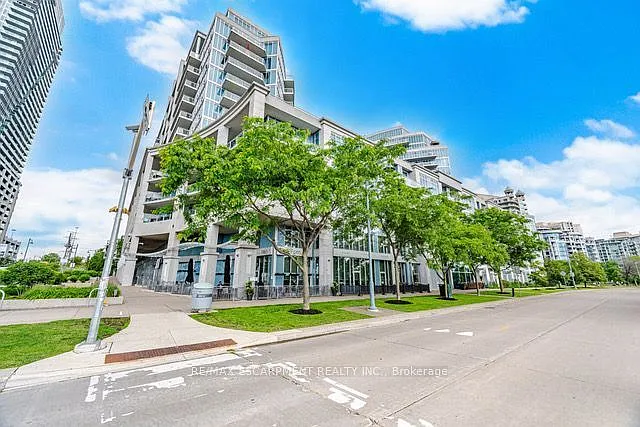 Explorer at Waterview — Photo 3