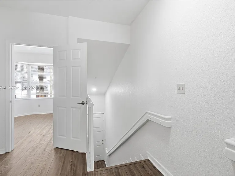725 SW 148th Ave #507 — Photo 4