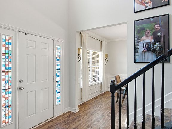 5th image of 1011 Laramie Ct
