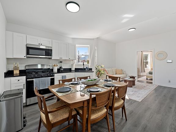 4th image of 10 McDougal St #1