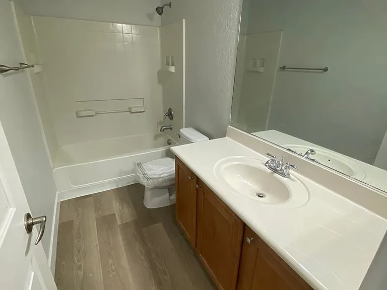 4445 Penguin Ave — Photo 11
