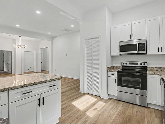 4th image of 4645 Gordon St