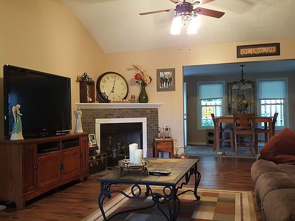 4th image of 136 Shanks Mill Dr