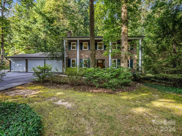 21 Peachtree Ln, Hendersonville, NC 28791