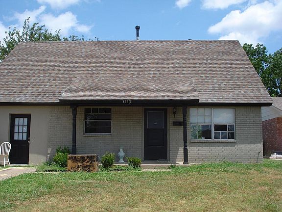 3rd image of 3113 NE 11th St