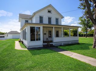 460 Bay Ave, Patchogue, NY 11772
