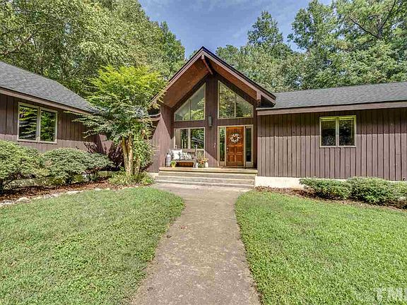 2nd image of 4177 Barefoot Ln