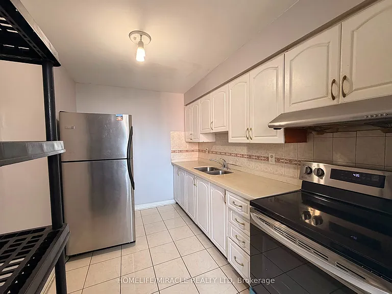 100 Dundalk Dr #916 — Photo 3