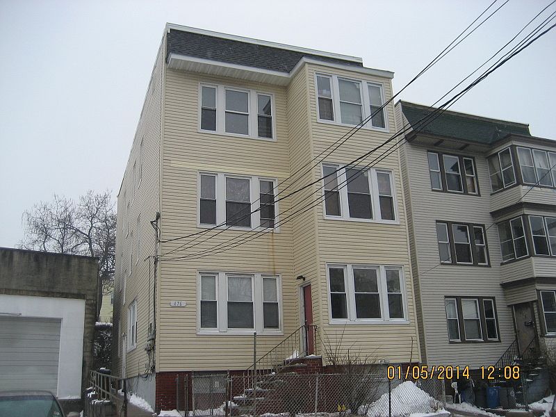 2nd image of 476 Grove St