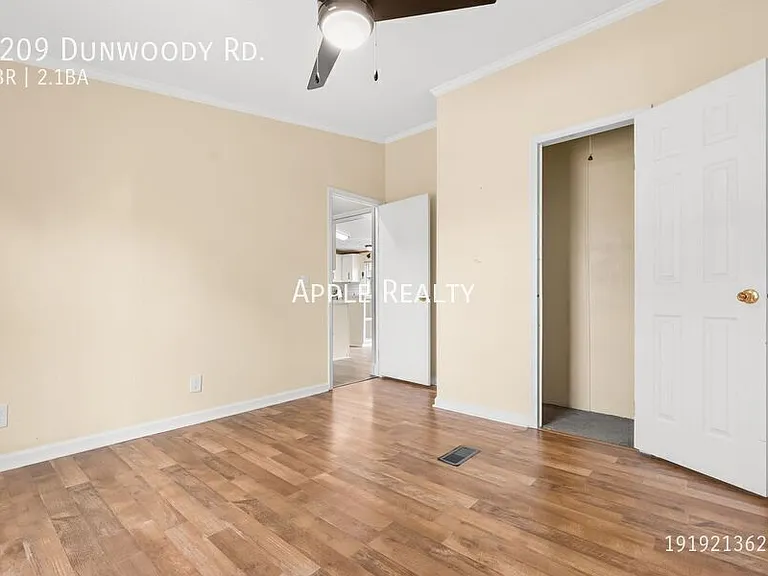 6209 Dunwoody Rd — Photo 13