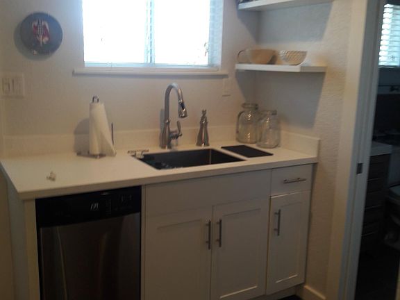 2nd image of 785 SE 28th St