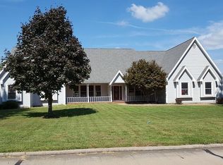 4175 Par 5 Dr, Sedalia, MO 65301