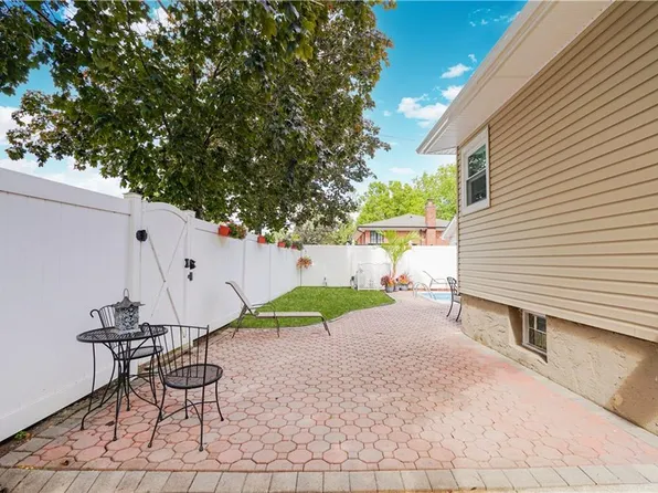 381 Burgher Avenue image 32 of 41