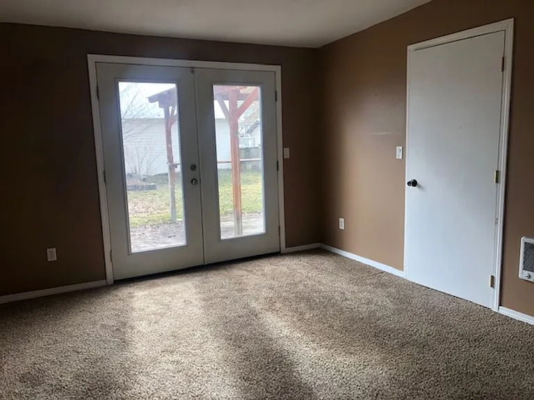 627 W Alice Ave — Photo 9