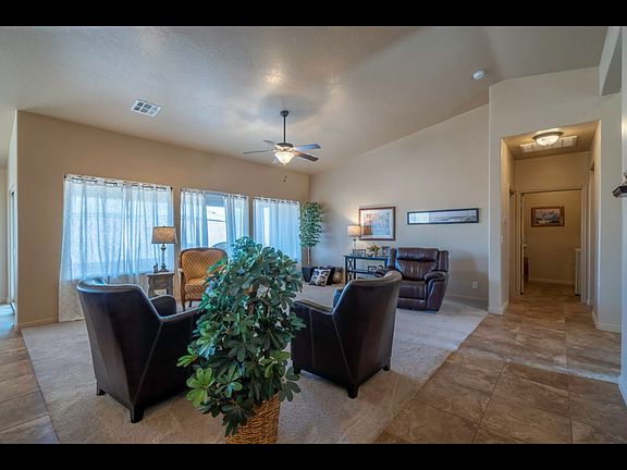 3rd image of 3011 E Crimson Ridge Dr