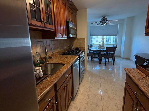 4th image of 28 Riverside Ave APT 7K