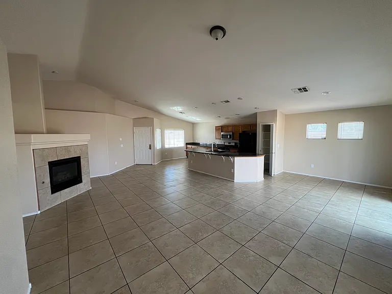 4740 Mountain Snow St — Photo 11