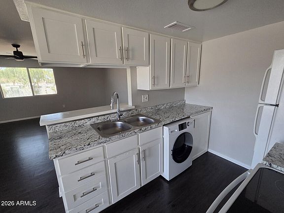 4th image of 2133 W Turney Avenue #76D