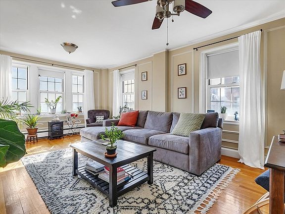 2nd image of 1450-1454 Beacon St #642