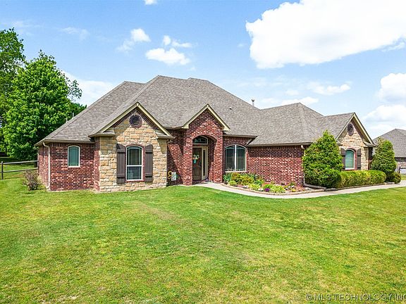 3rd image of 14633 Eagle Dr