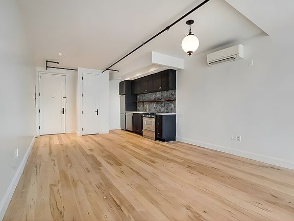 5th image of 180 N 7th St APT 101