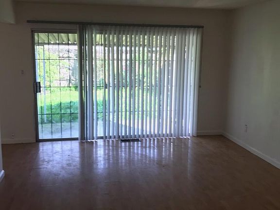 3rd image of 6596 Hitchcock Way