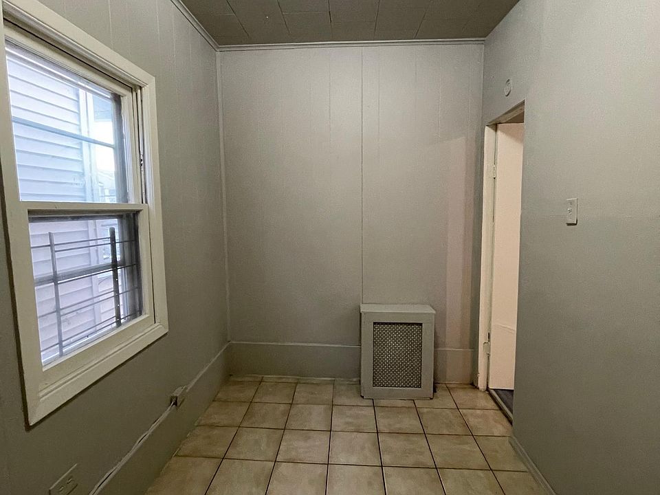 2nd image of 87 W 20th St APT 3