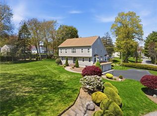2 N Hereford Dr, Cumberland, RI 02864