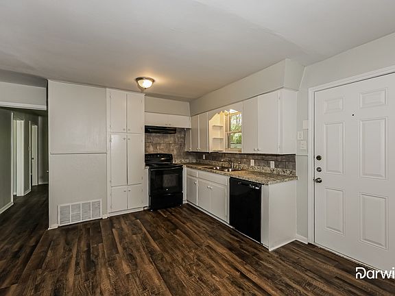 3rd image of 607 Dixon St