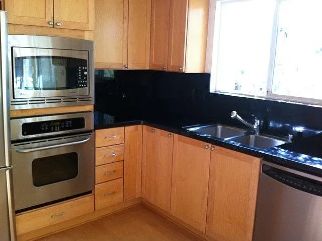 1515 Lilac Lane — Photo 3