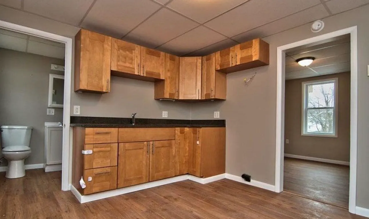 2 bed, 700 sqft, $1,100 — Photo 1