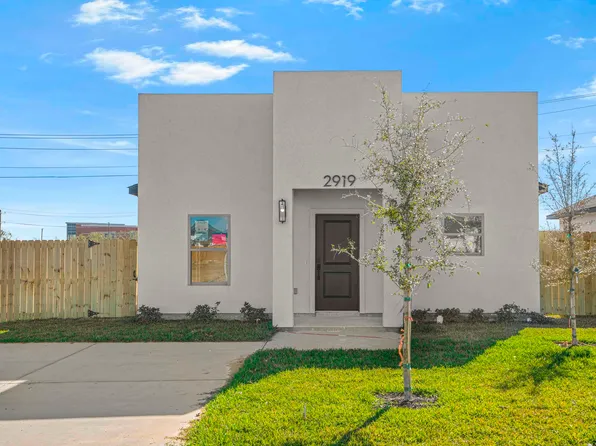 2919 Earthhaven Dr, Laredo, TX 78046