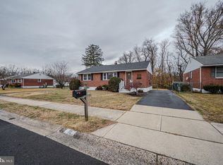 10 Sheffield Manor Dr, Newark, DE 19711