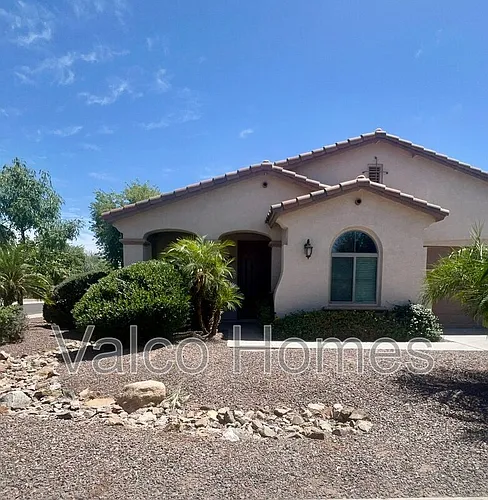 2717 E Ficus Way Photo 1