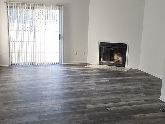 3rd image of 921 N University Blvd #921