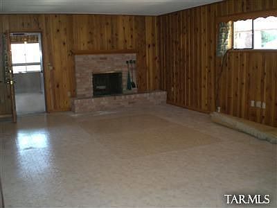 5th image of 3341 N Christmas Ave