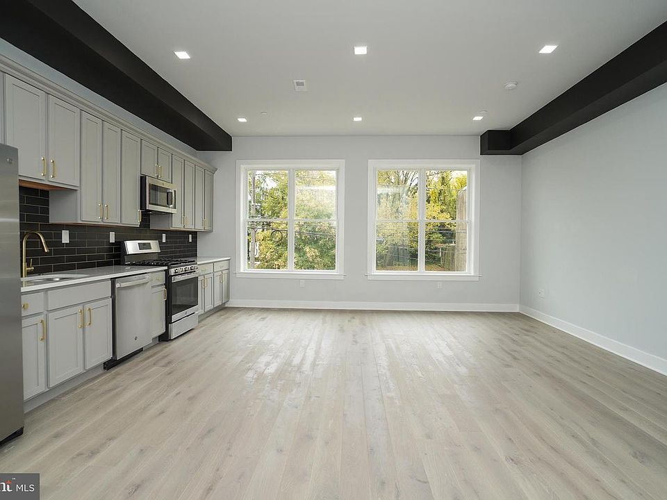 1st image of 4303 Fairmount Ave #3
