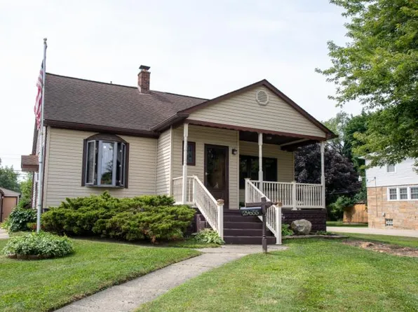 29665 John Hauk St, Garden City, MI 48135