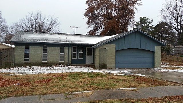 1st image of 803 W Columbia St