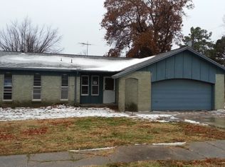 803 W Columbia St, Okemah, OK 74859