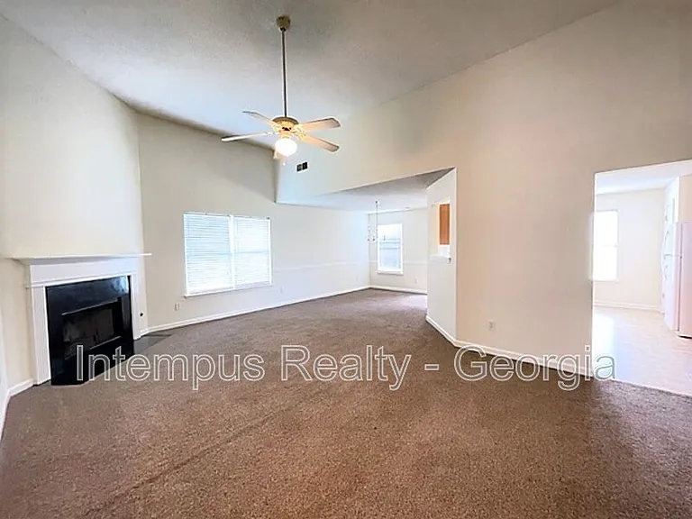 4389 Persian Ct — Photo 11