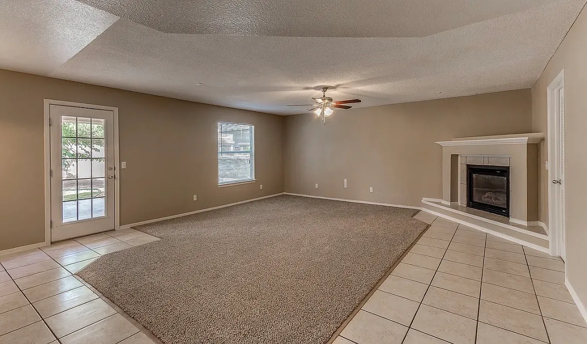 4 bed, 2647 sqft, $1,950 — Photo 4