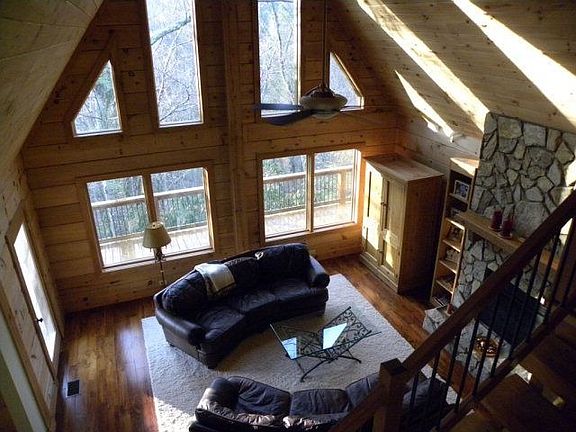 5th image of 387 Homestead Dr