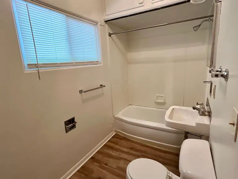 82 Floral Ave #1 — Photo 8