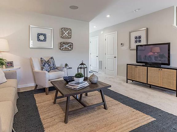 3rd image of 4302 Millers Ln #3506