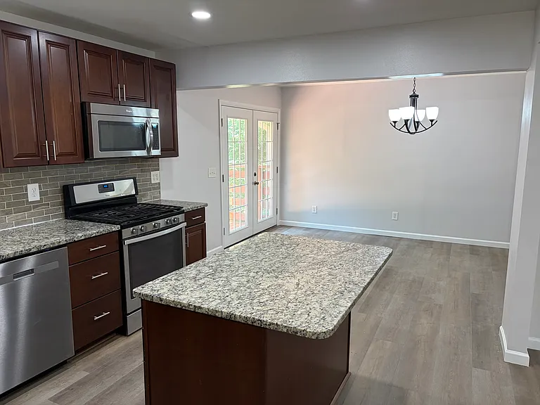 695 Bellerive Estates Dr — Photo 8