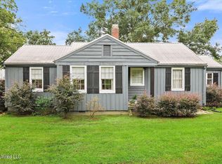 2308 Memorial Cir, Flora, MS 39071