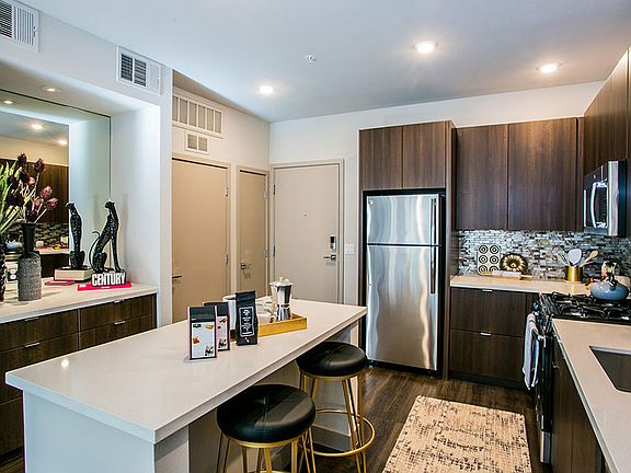 2nd image of 8791 Alta Dr #2090