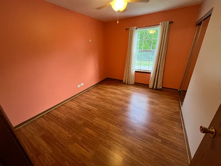1656 Templeton Ct — Photo 23