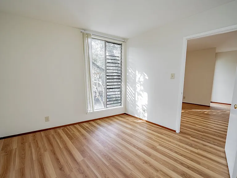 110 Frisbie Street — Photo 6